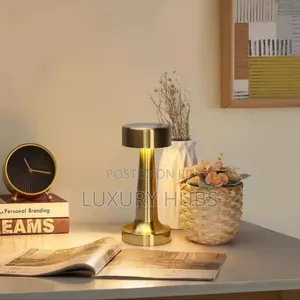 Modern Design Table Lamp for Restaurants