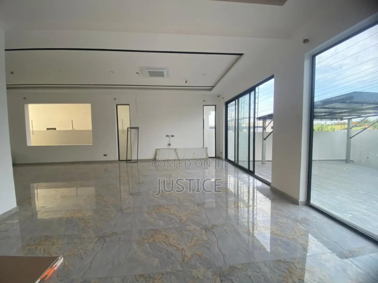 4bdrm Duplex in East Legon, American House for sale
