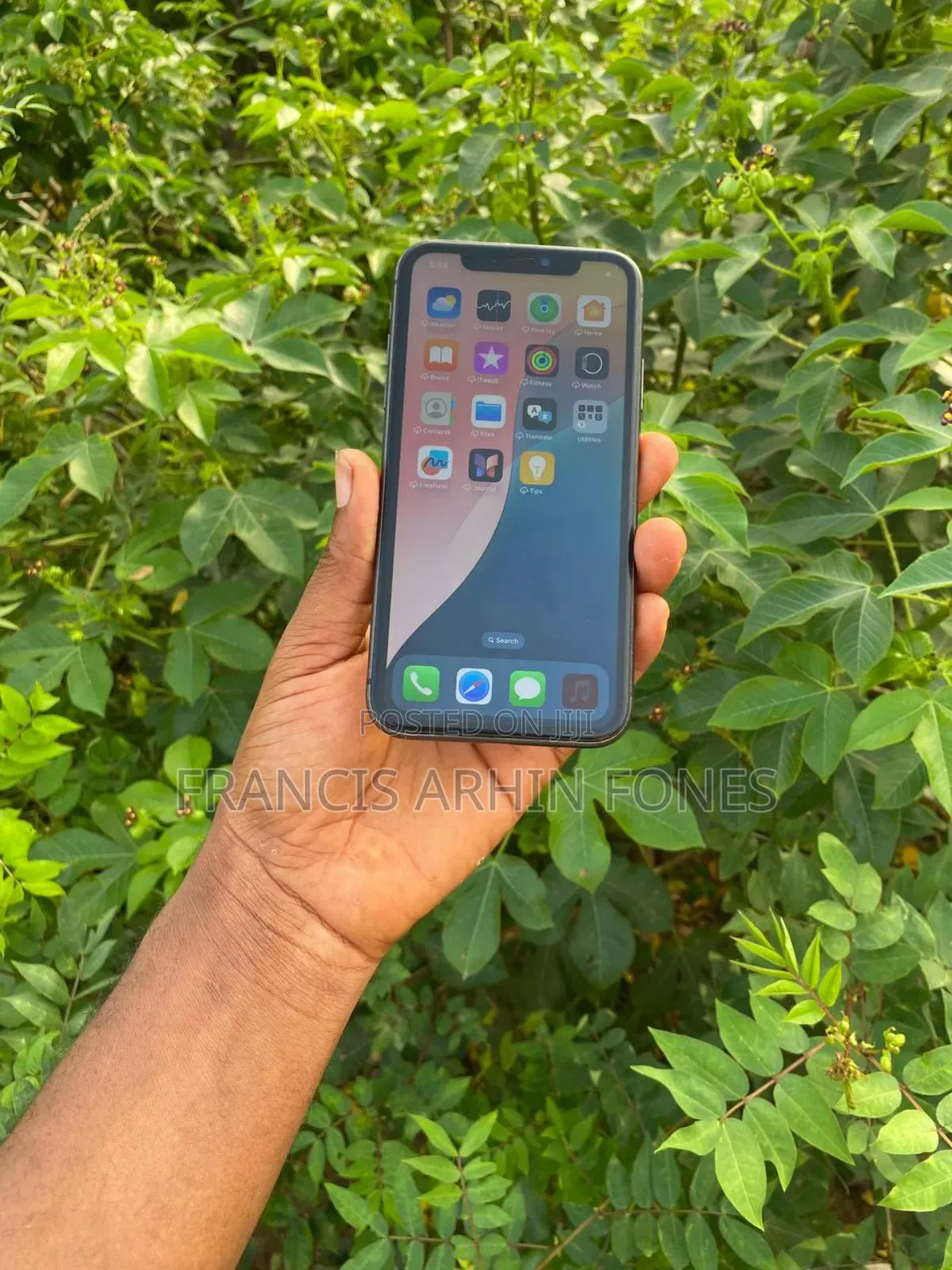 New Apple iPhone 11 64 GB Green
