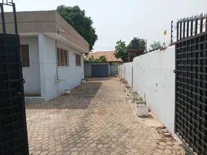 4bdrm House in Teshie for sale