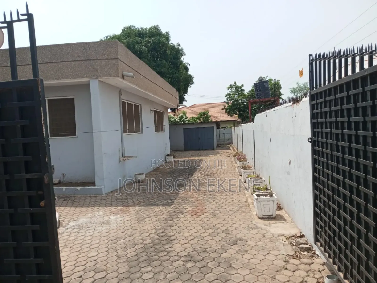 4bdrm House in Teshie for sale