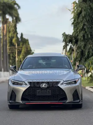 Photo - Lexus IS 2022 Ivory