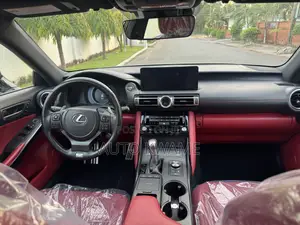 Lexus IS 2022 Ivory
