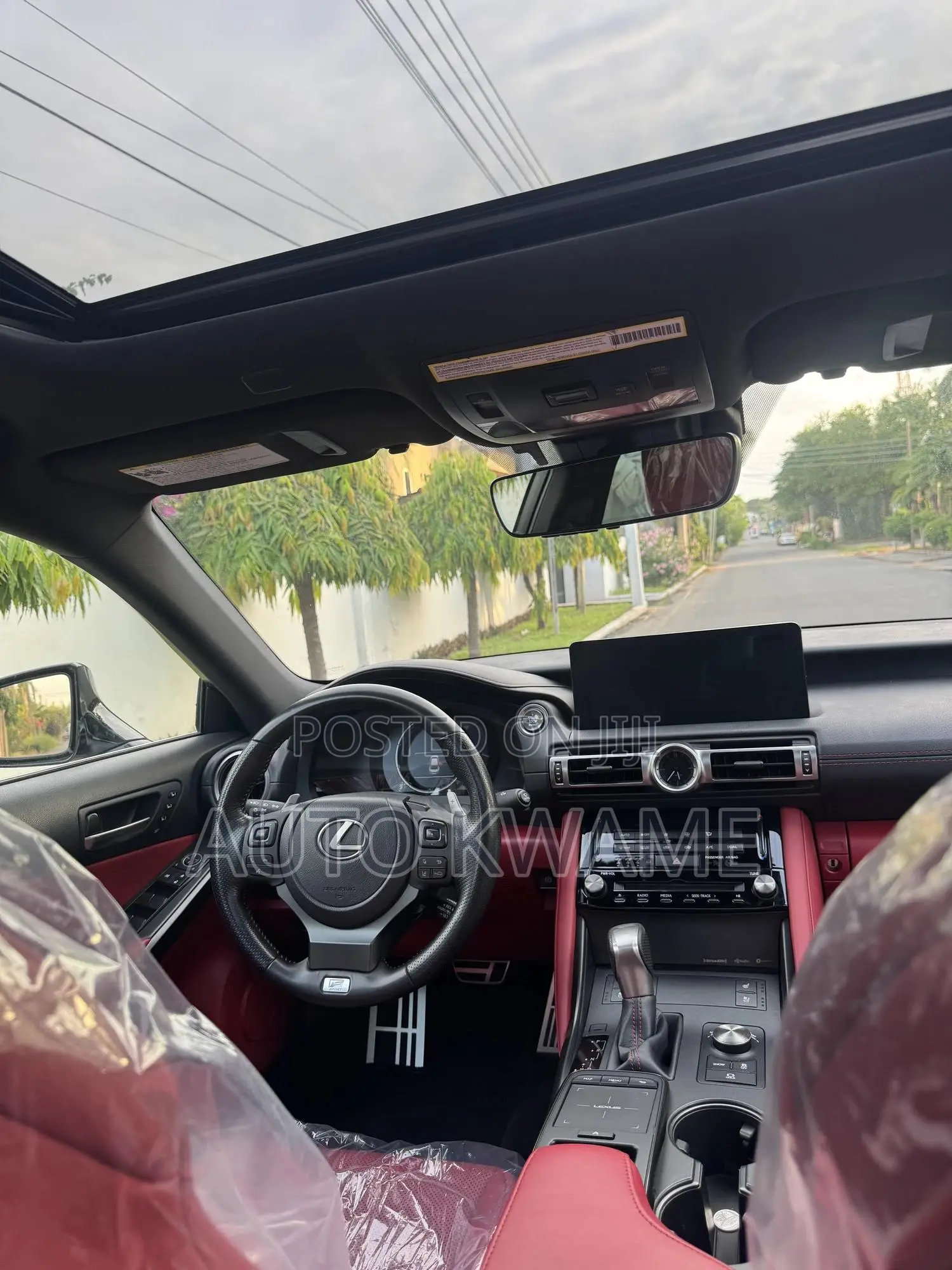 Lexus IS 2022 Ivory