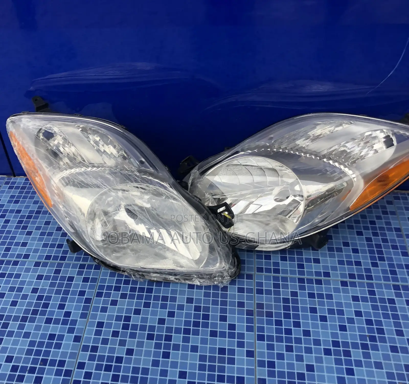 Toyota Yaris / Vitz 2009 2010 2011 Headlight Hatchback / Lift Back