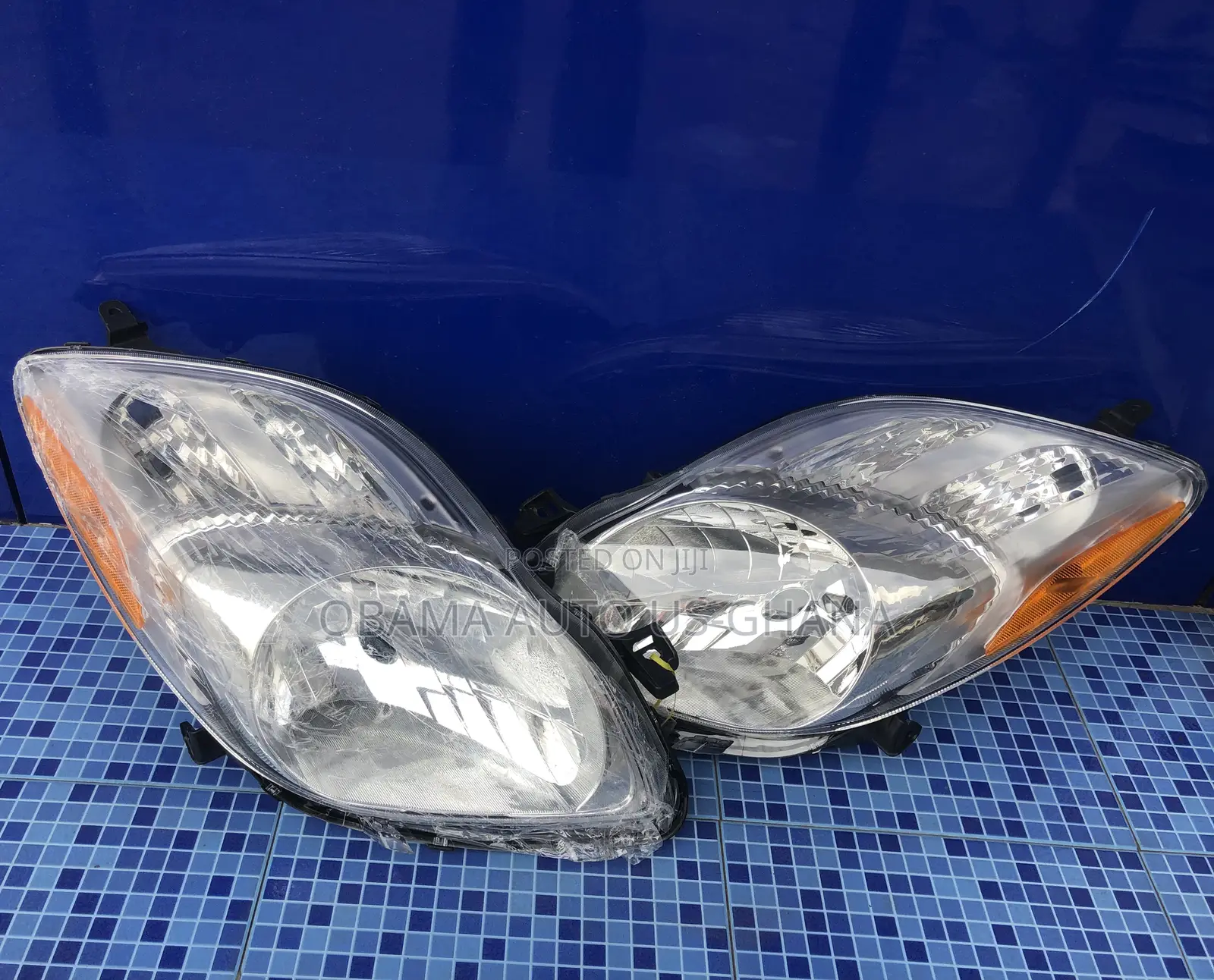 Toyota Yaris / Vitz 2009 2010 2011 Headlight Hatchback / Lift Back