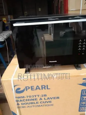 Black Panasonic 31liters Microwave Has a Glassy Microwave