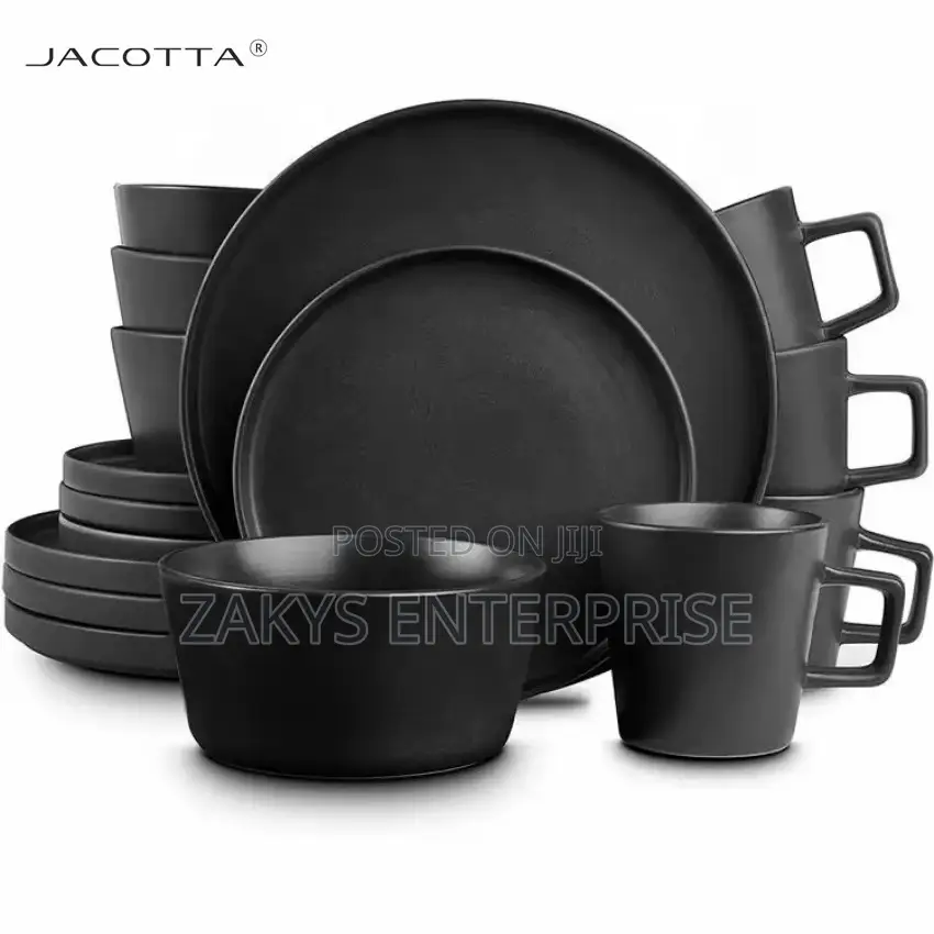 Round Matte Black Dinnerware Set Zy7