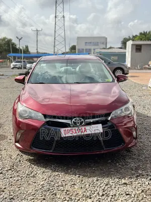 Photo - Toyota Camry SE 4dr Sedan (2.5L 4cyl 6A) 2015 Red