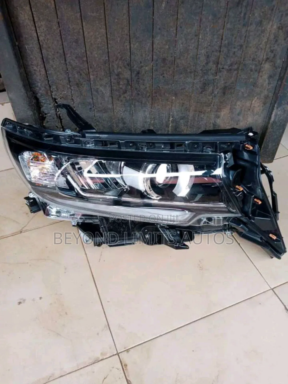 Toyota Land Cruiser 2016,2017,2018 2021 Headlight
