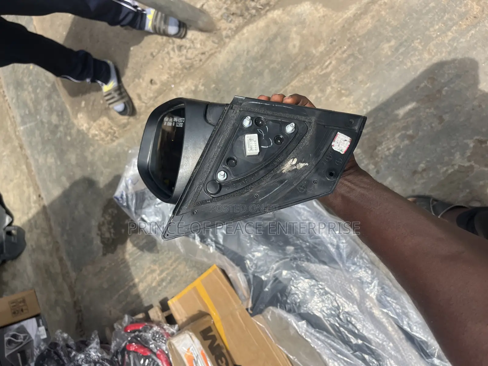 Hyundai Elantra 2012 2013 Driving Mirror ( Right Side )