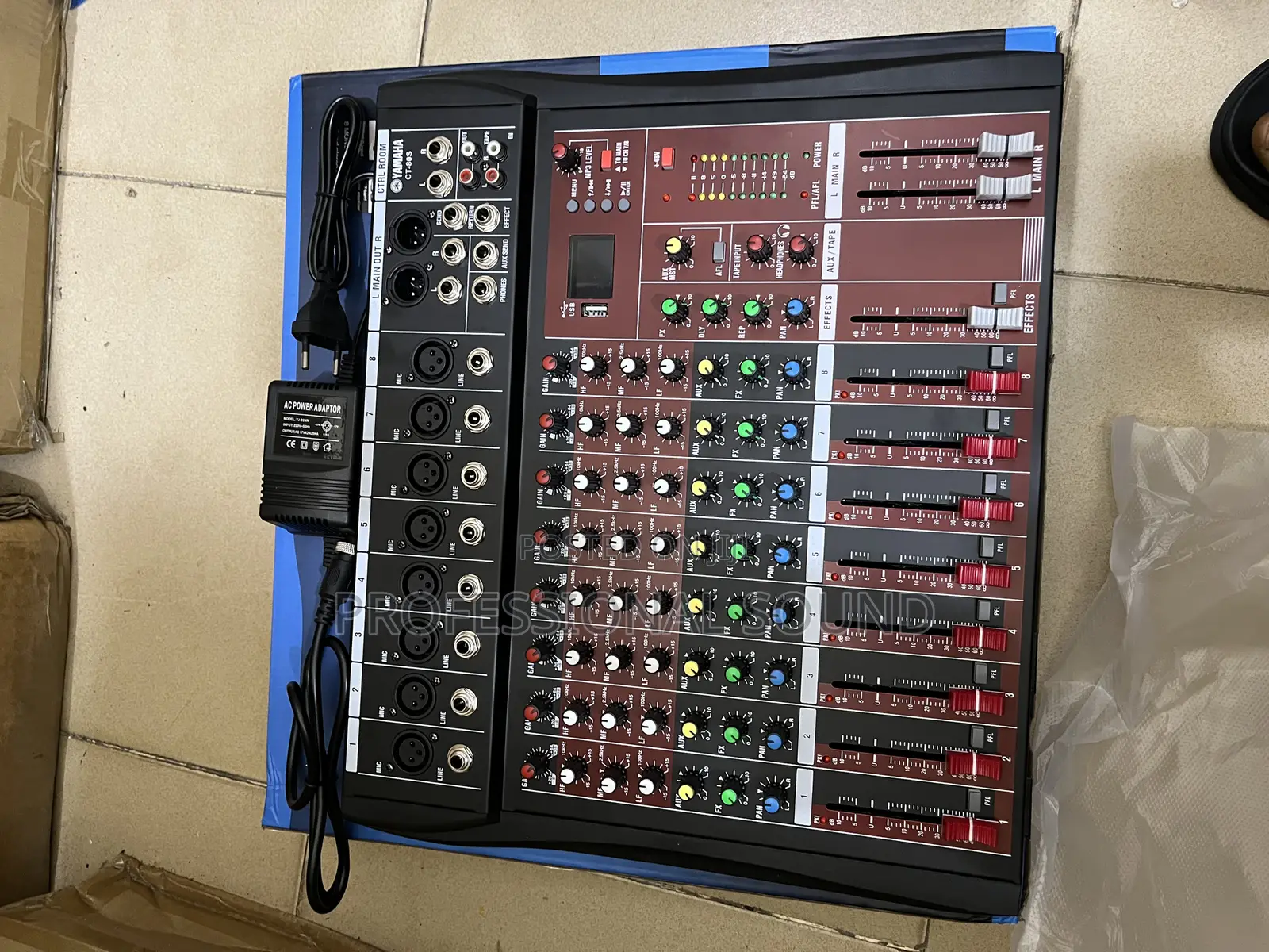 8 Channel Mixing Console