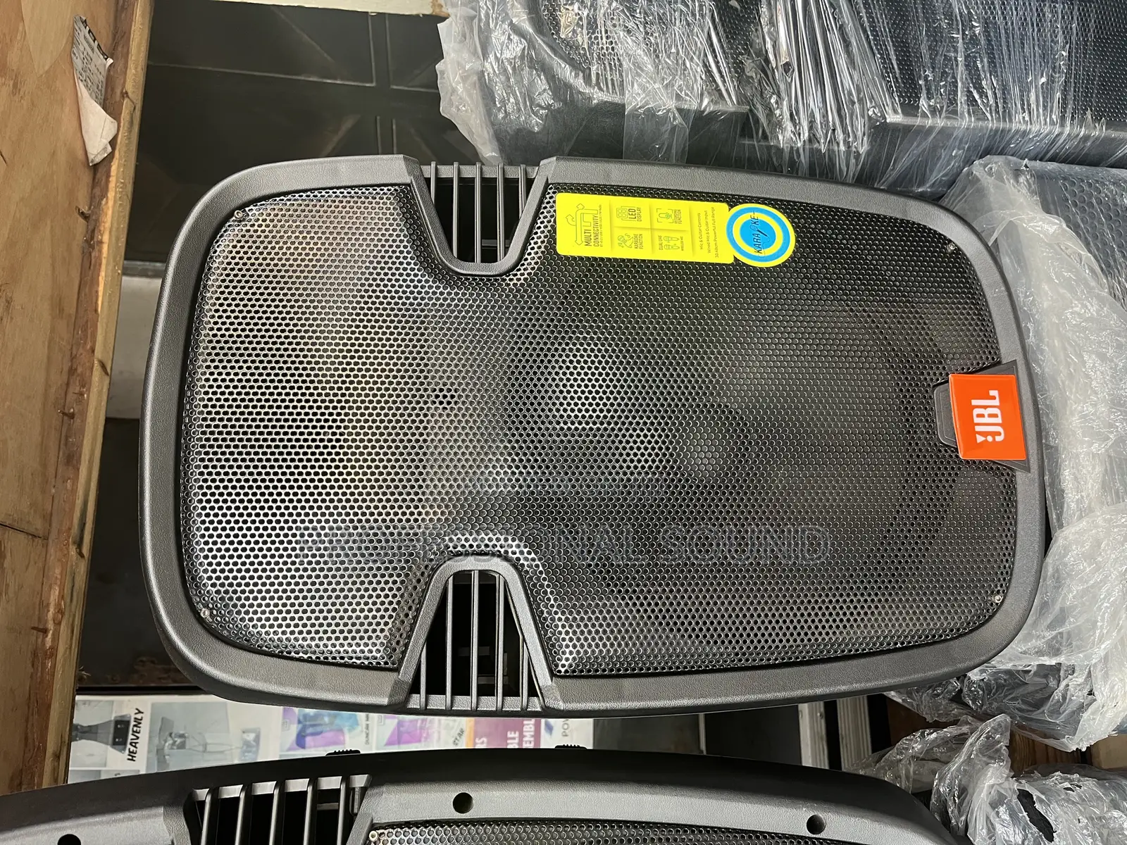 JBL Rechargeable 12”