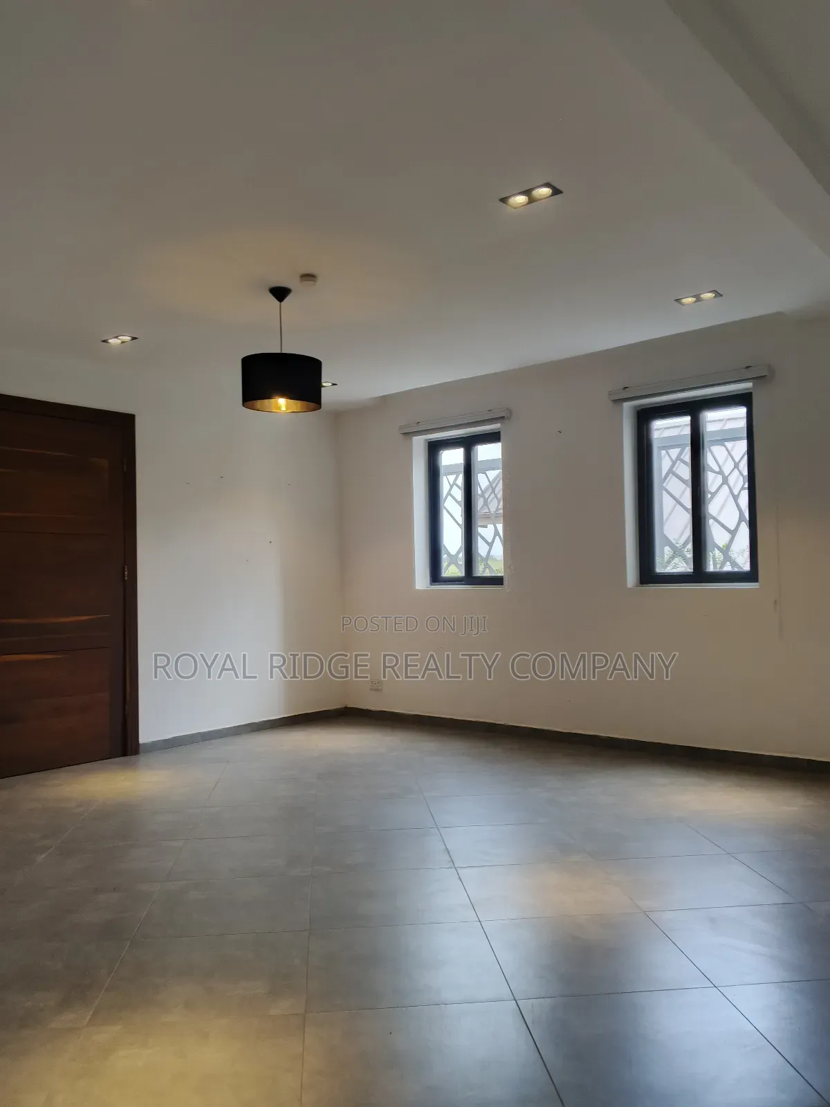 6bdrm Duplex in East, Accra Metropolitan for rent