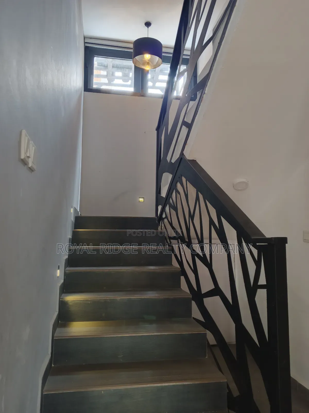 6bdrm Duplex in East, Accra Metropolitan for rent