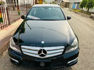 Photo - Mercedes-Benz C250 2014 Black