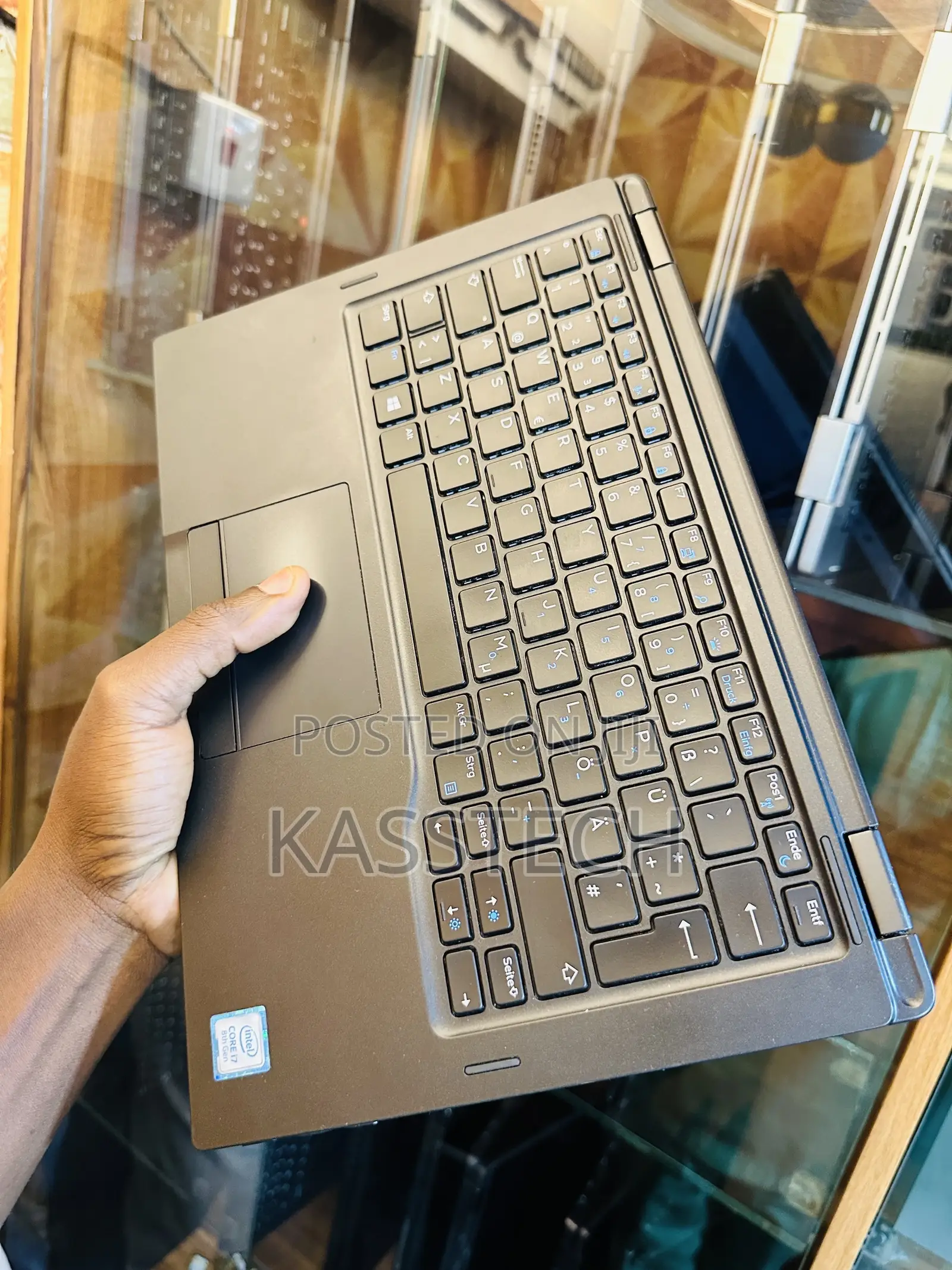 Laptop Dell Latitude 7390 8GB Intel Core I5 SSD 256GB