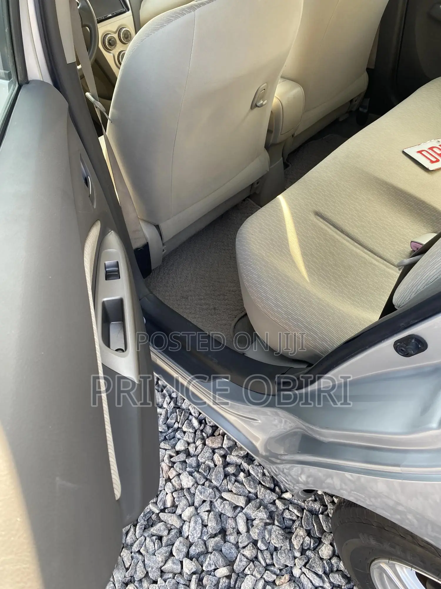 Toyota Belta 2010 Silver