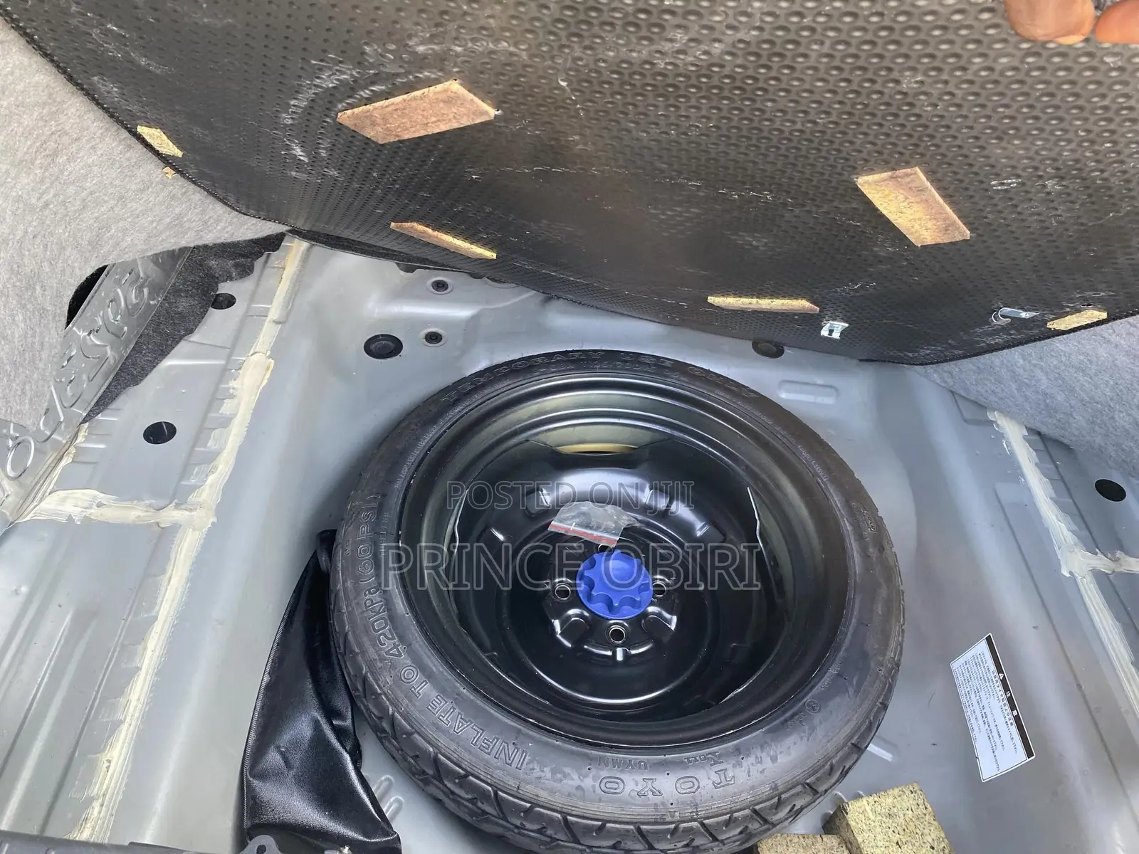 Toyota Belta 2010 Silver