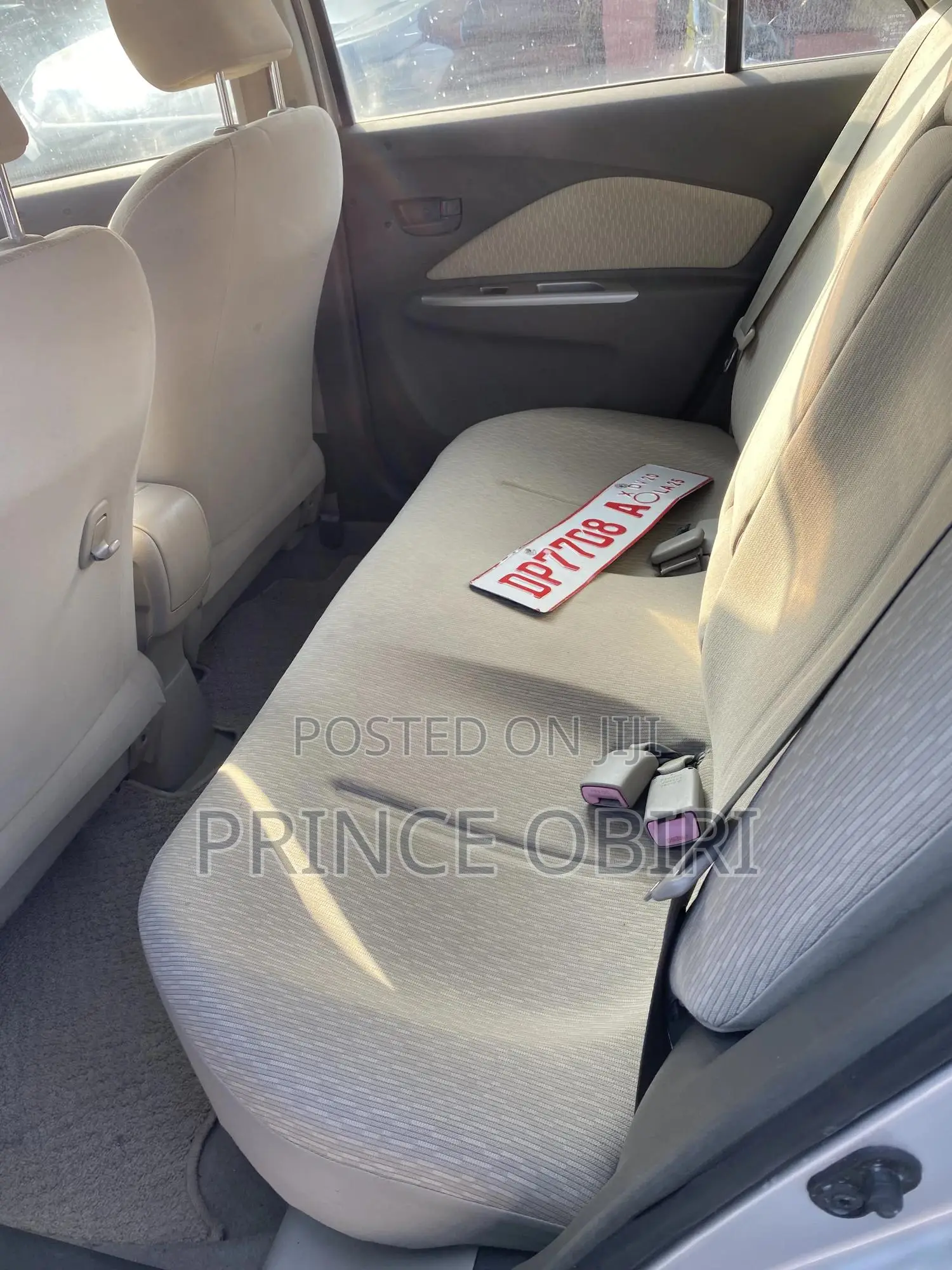 Toyota Belta 2010 Silver