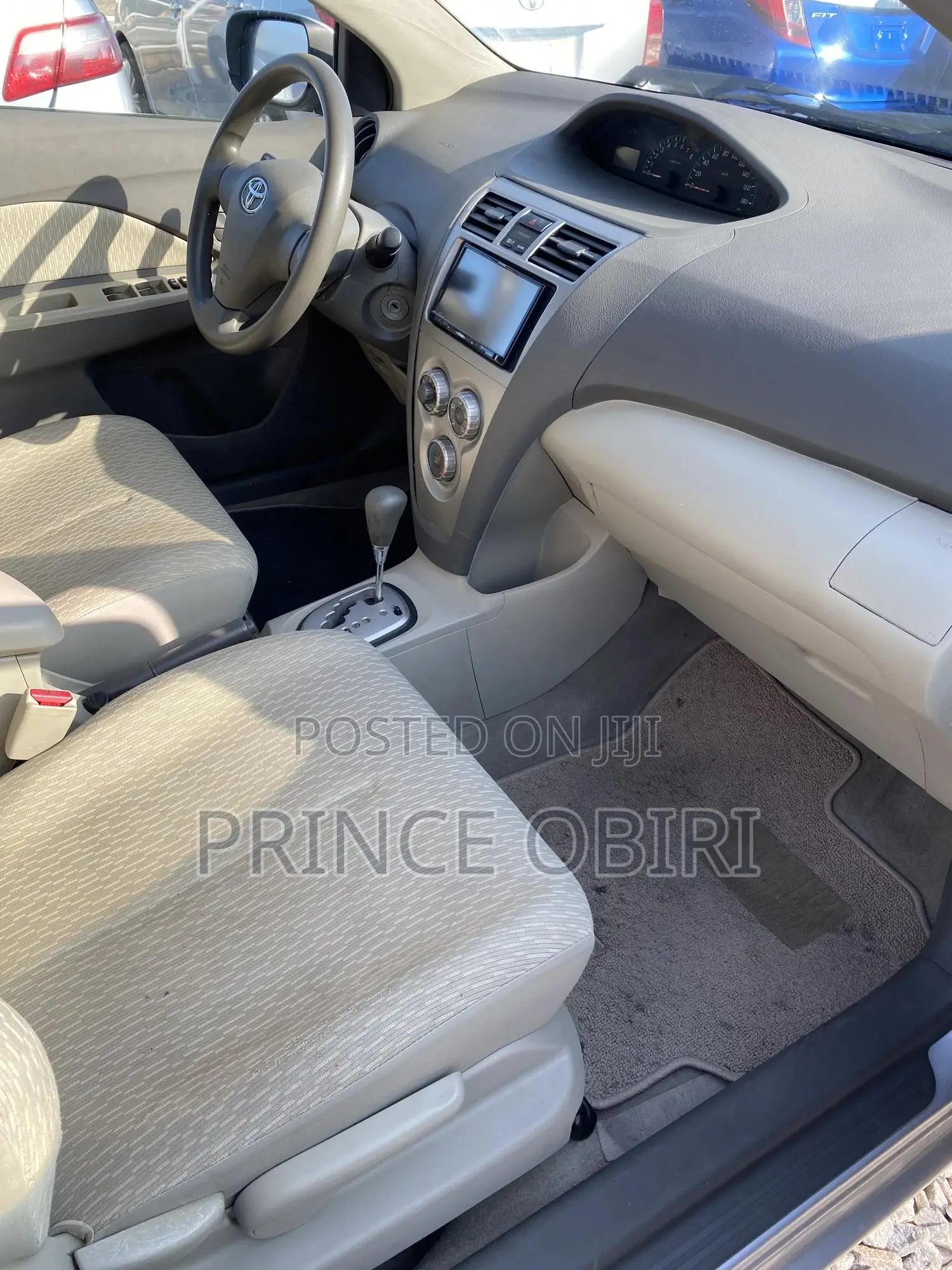 Toyota Belta 2010 Silver