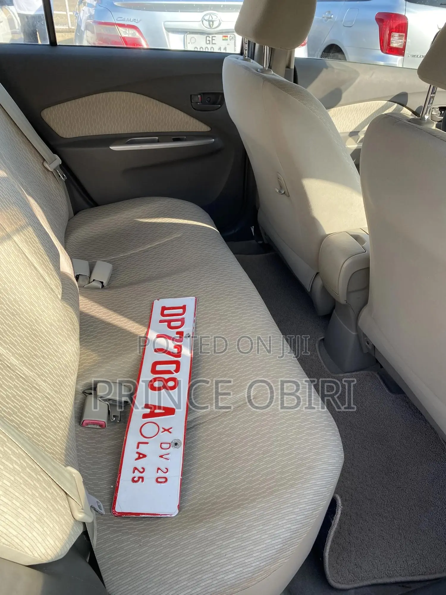 Toyota Belta 2010 Silver