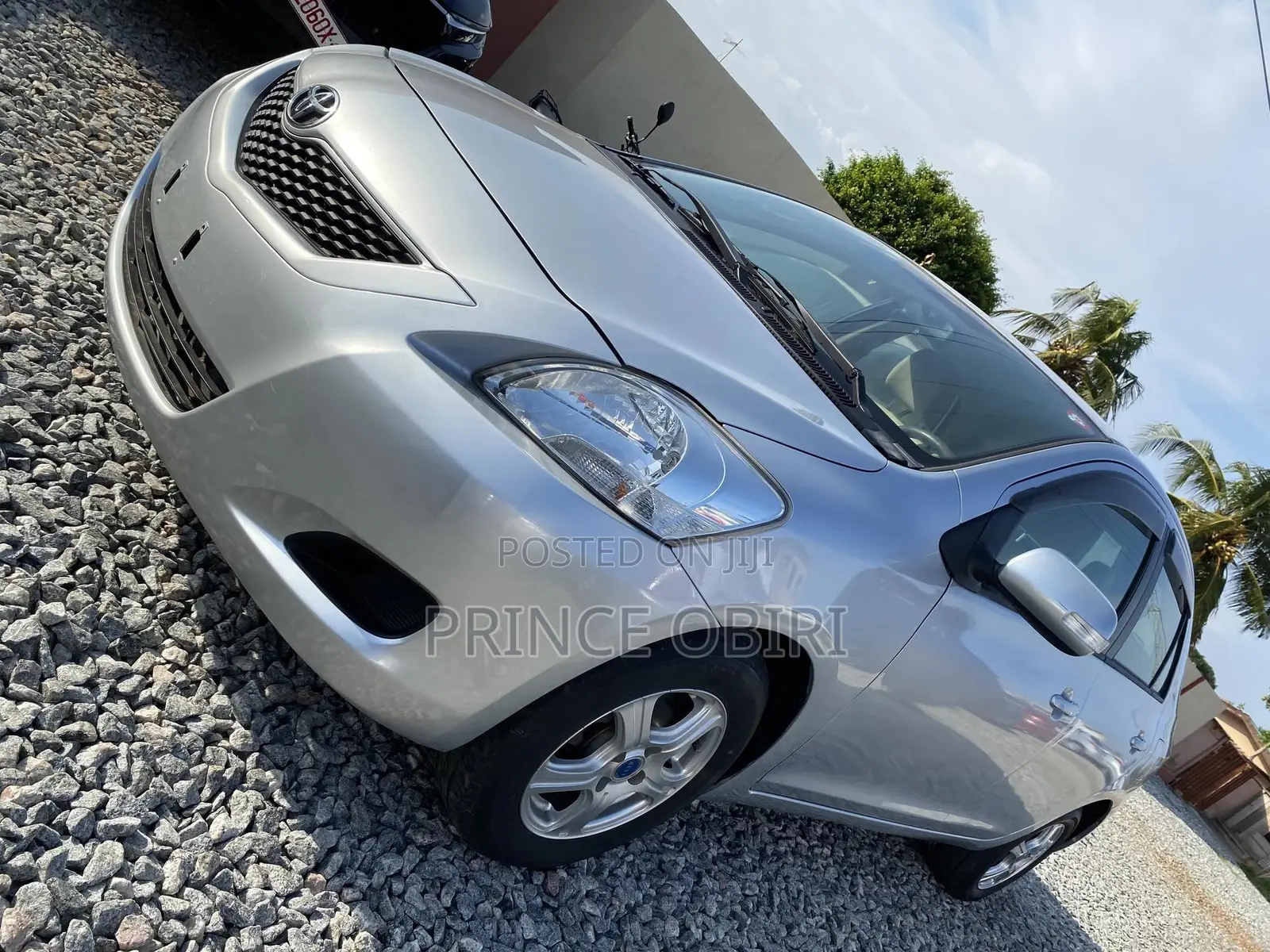 Toyota Belta 2010 Silver