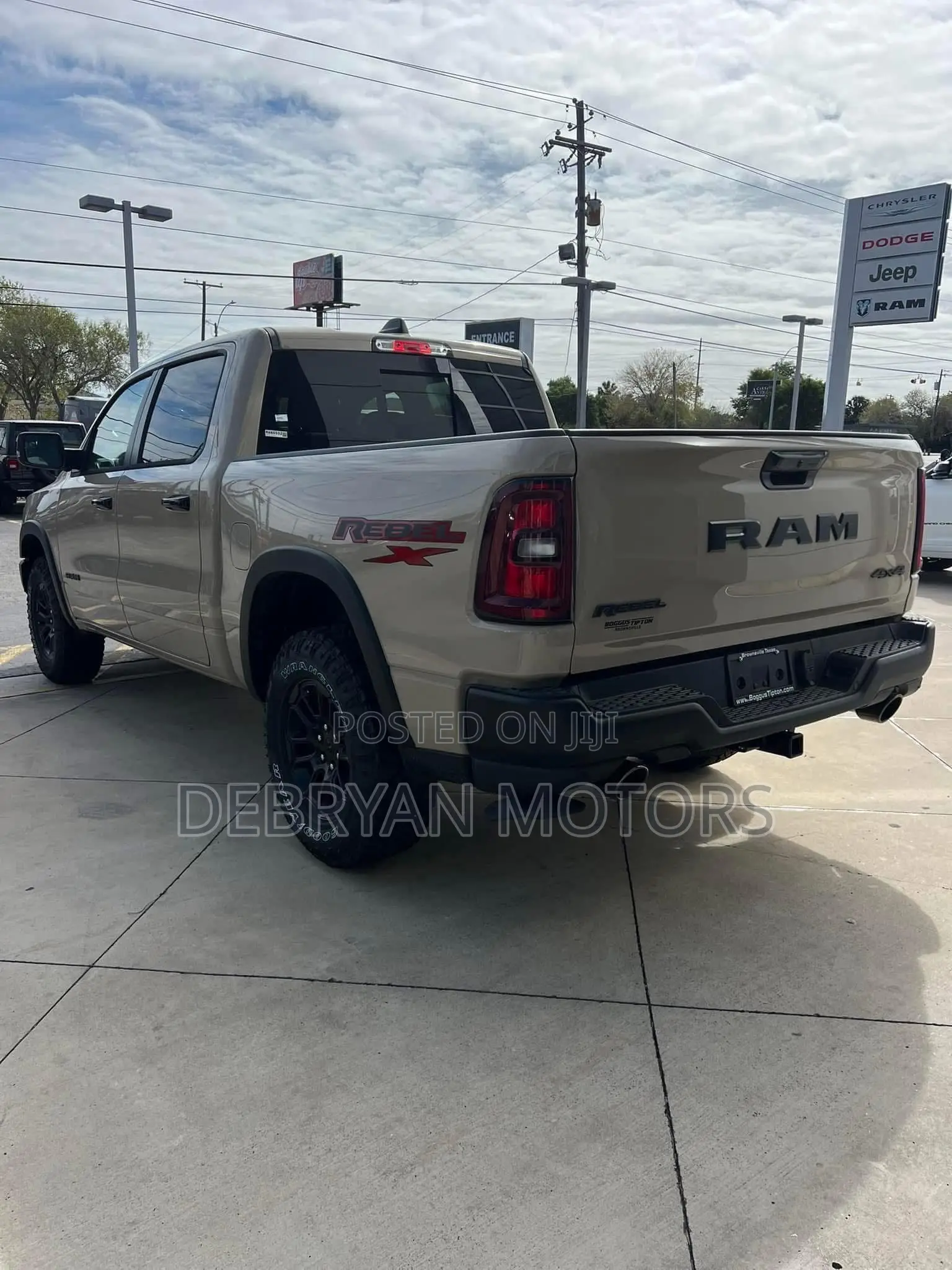 New Dodge RAM 2025 Gold
