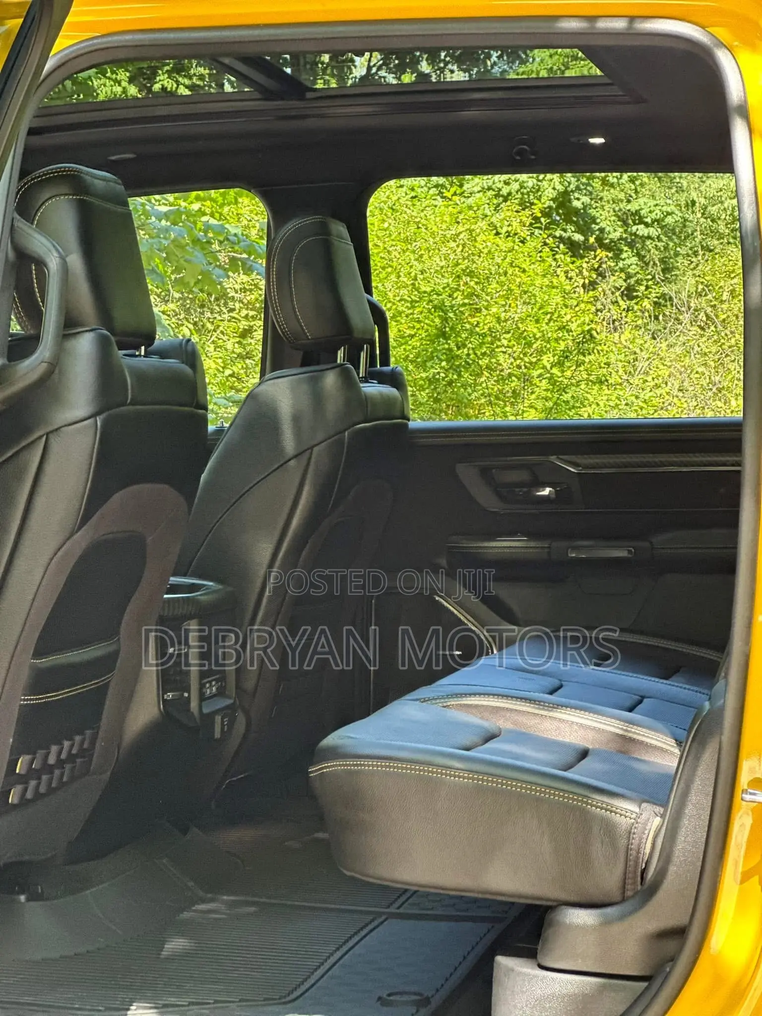 Dodge RAM 2023 Yellow