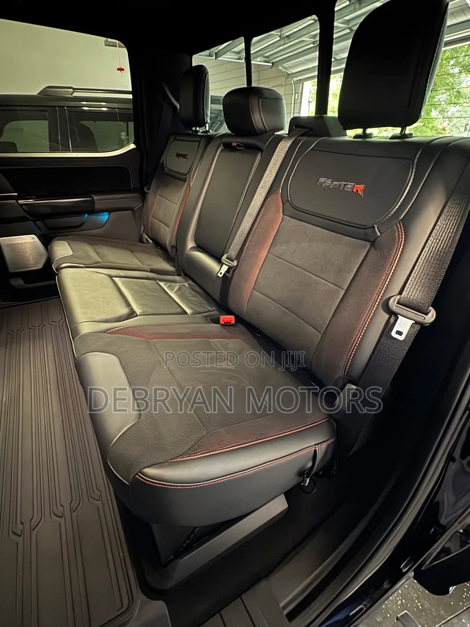 Ford F-150 Raptor 2024 Gray