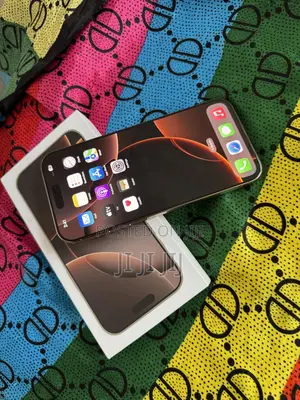 Photo - Apple iPhone 16 Pro Max 512 GB Gold