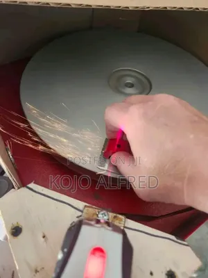 A Clipper Blade Sharpening Machine