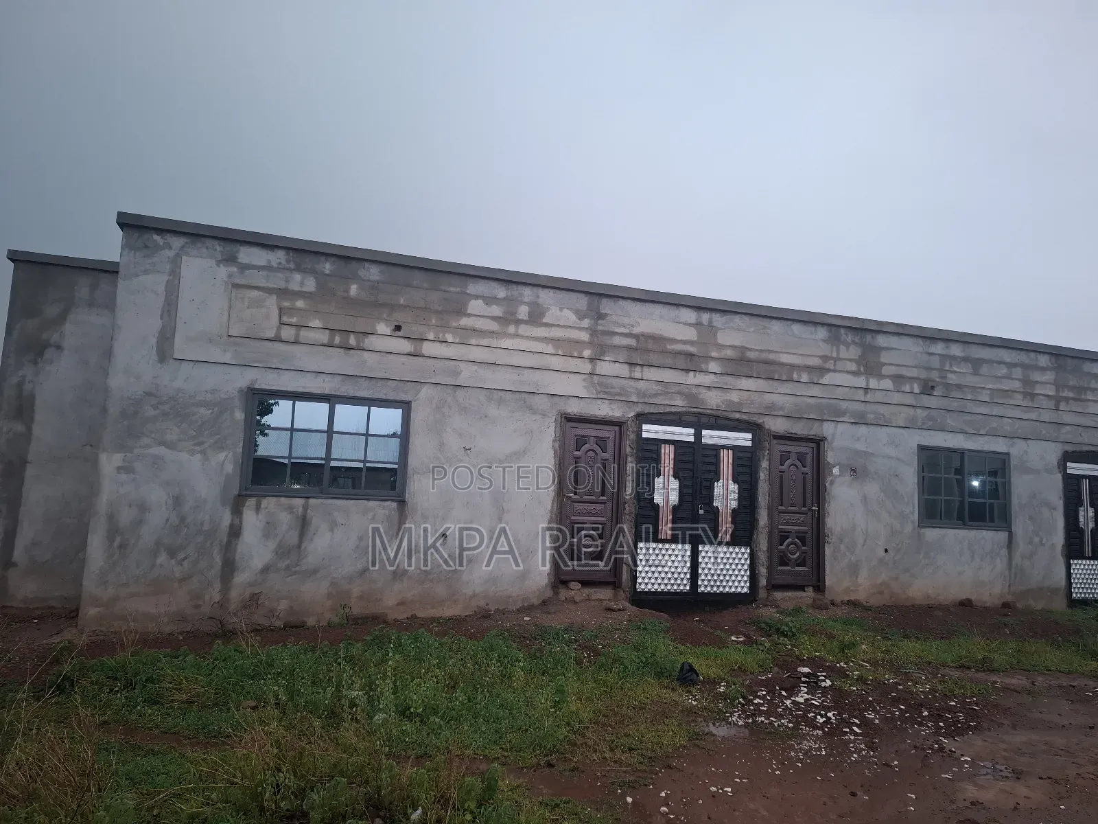 20bdrm House in Mkpa Realty, Tamale Municipal for sale