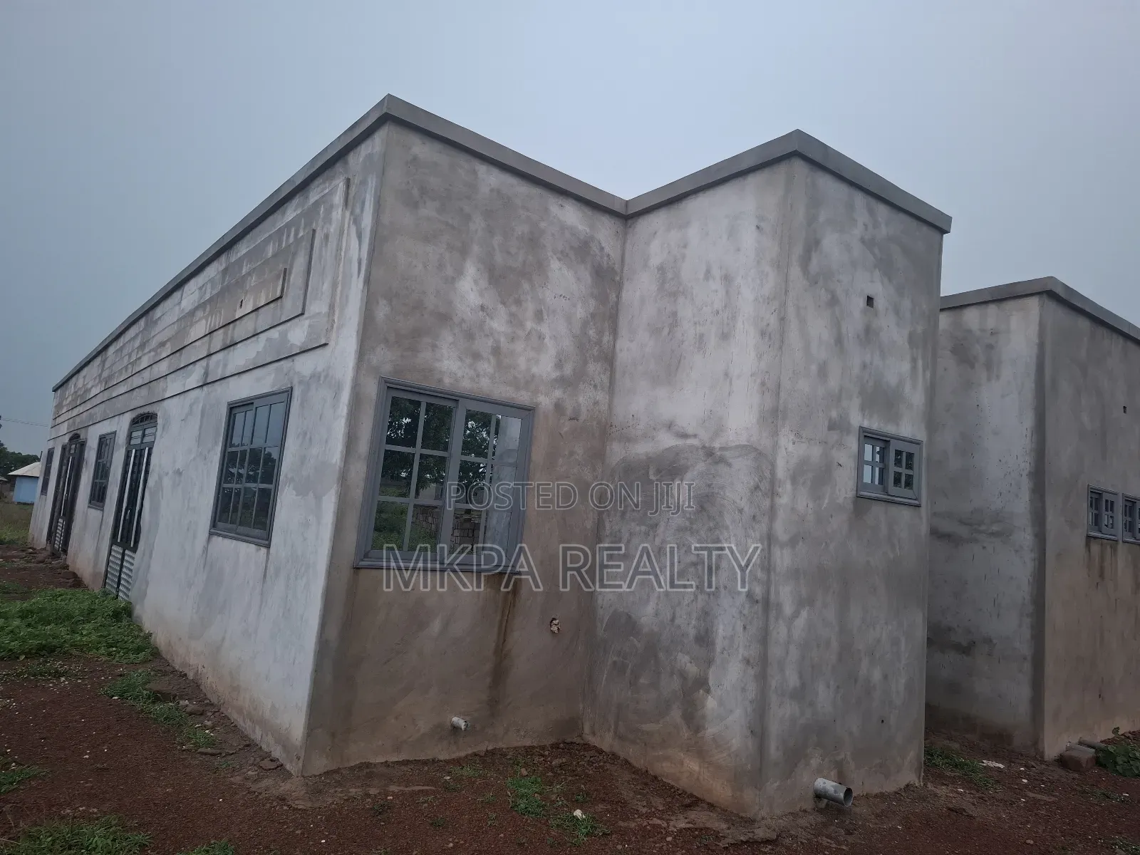 20bdrm House in Mkpa Realty, Tamale Municipal for sale