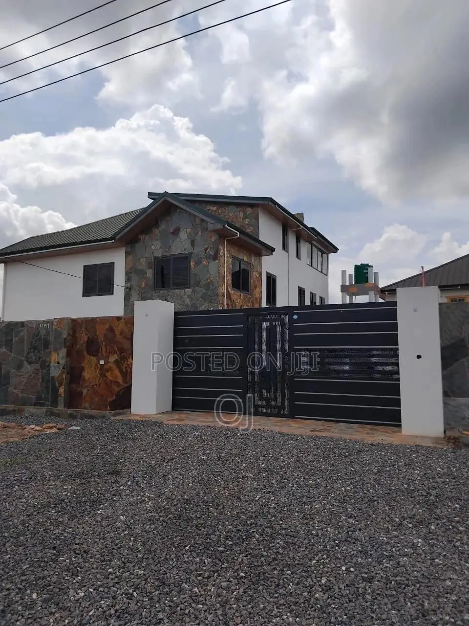 3bdrm Duplex in Arko Homes, Main Station for rent
