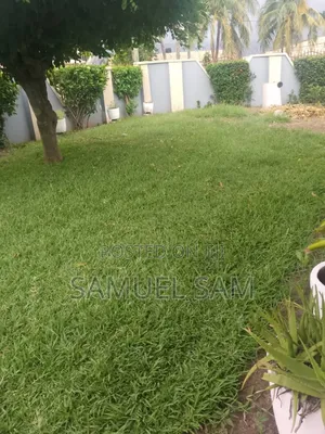 10bdrm House in Site A, Tema Metropolitan for rent