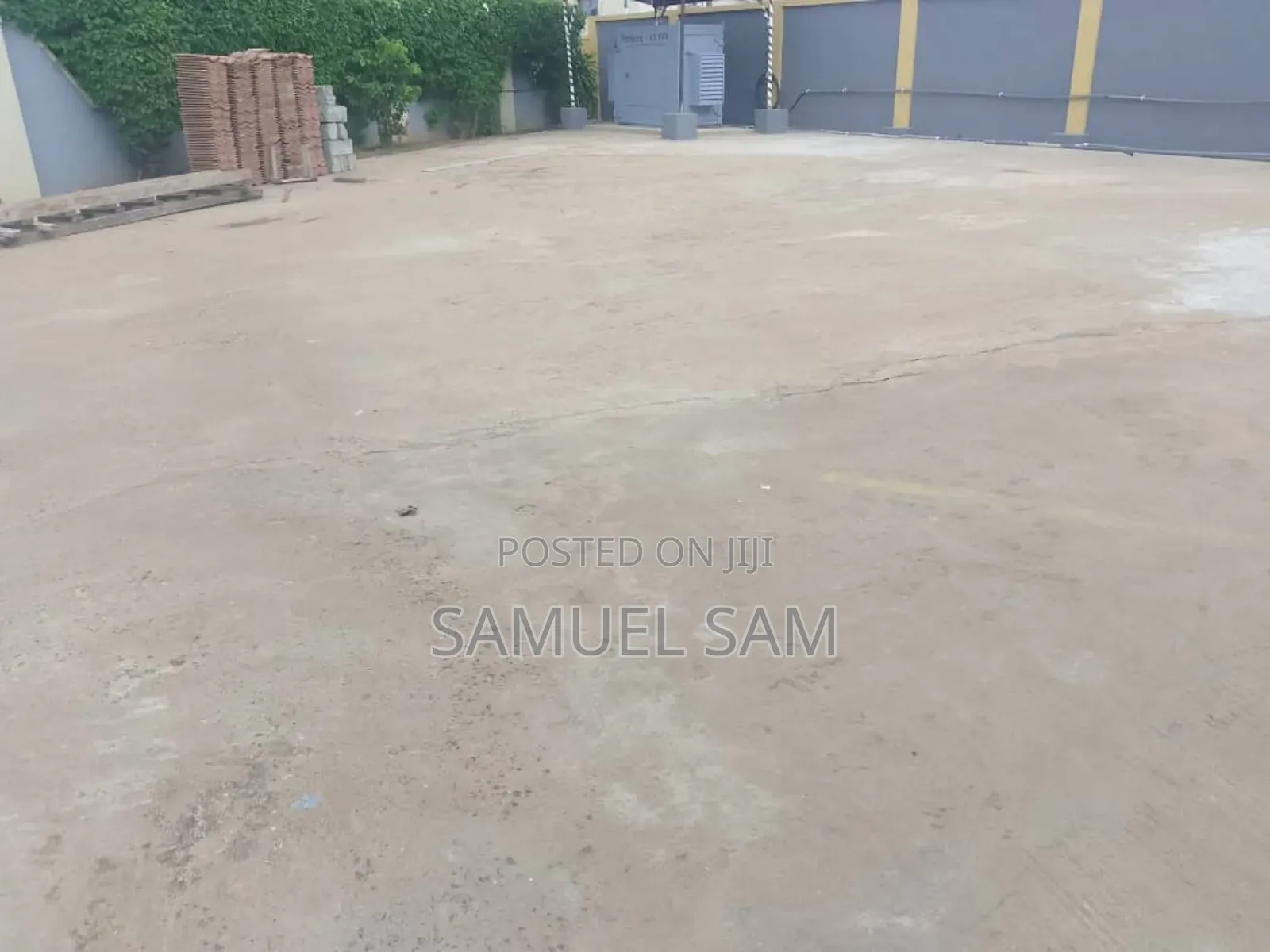 10bdrm House in Site A, Tema Metropolitan for rent