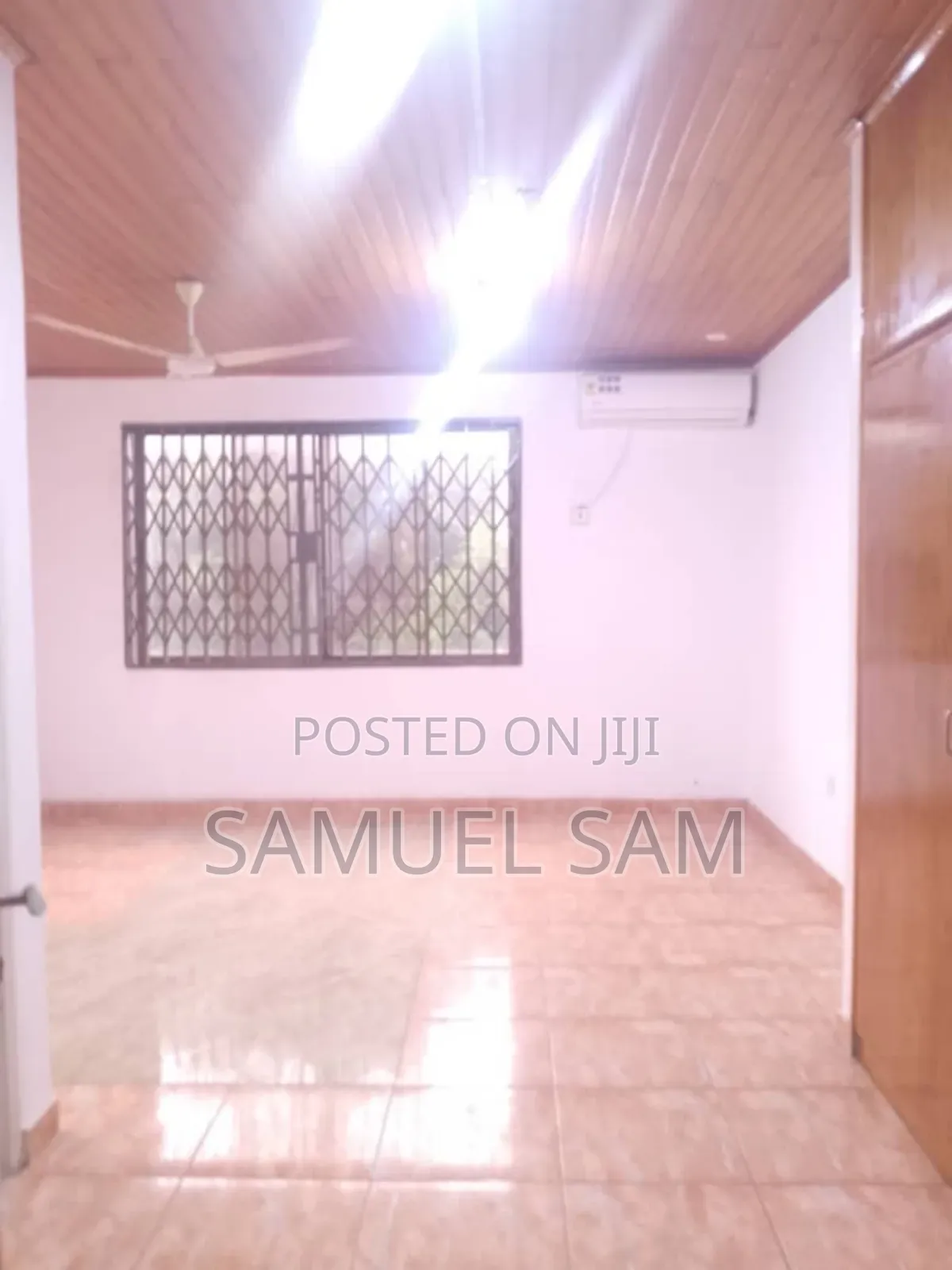 10bdrm House in Site A, Tema Metropolitan for rent