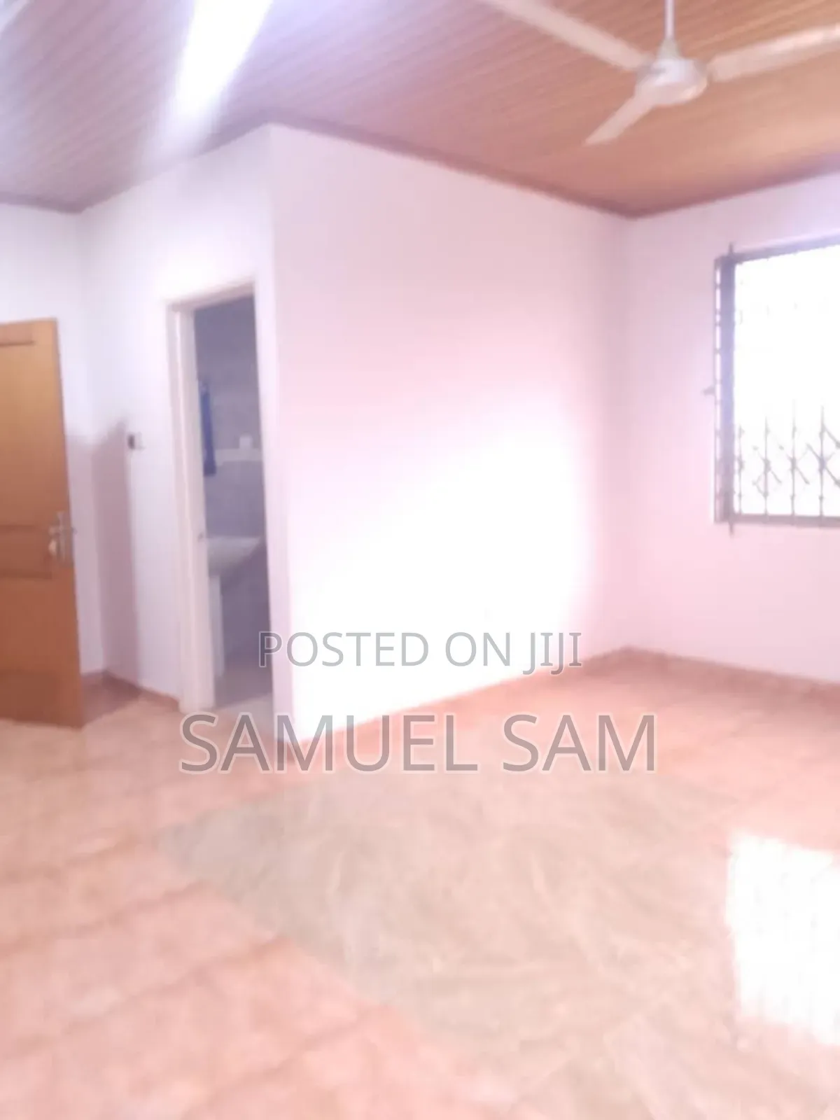 10bdrm House in Site A, Tema Metropolitan for rent