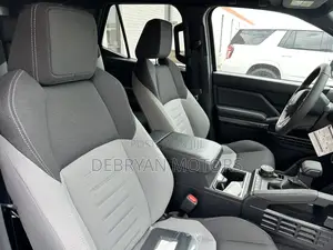 Toyota 4-Runner 2025 Green