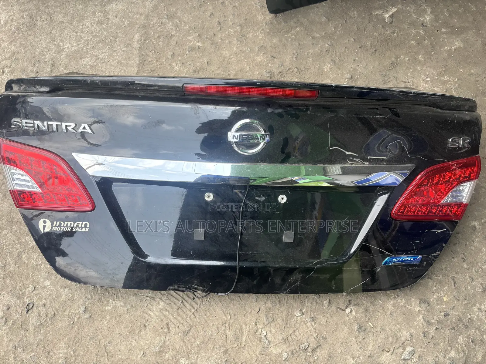 Nissan Sentra 2014-2018 Booth/Trunk Available