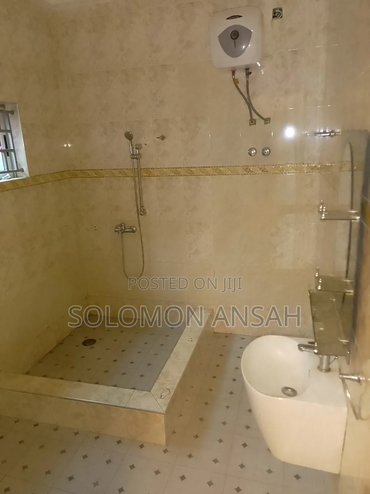11bdrm Mansion in Free Will Agency, Kumasi Metropolitan for sale