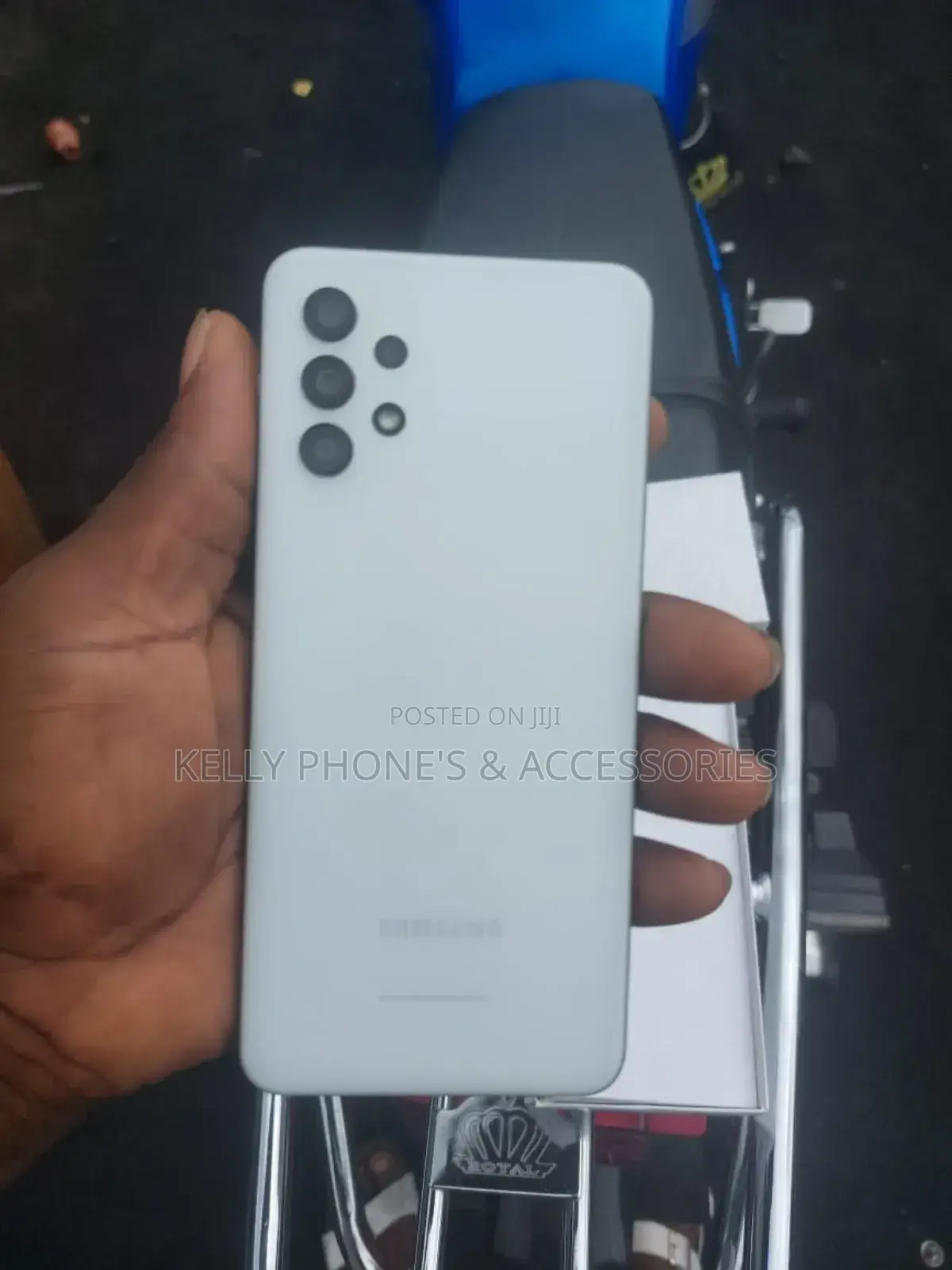 New Samsung Galaxy A32 5G 128 GB White