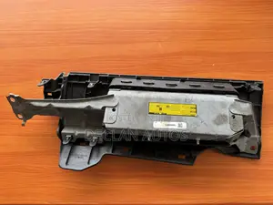 2016 Toyota Tacoma Passenger Knee Airbag