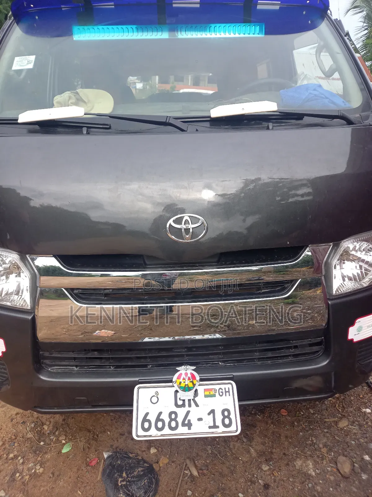 Toyota HiAce 2010 Grey
