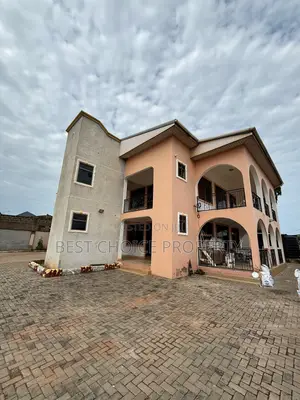 4bdrm Apartment in Adenta Ashiyie for rent