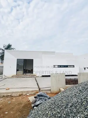 3bdrm House in Ashaley Botwe, Lake Side Estate for sale
