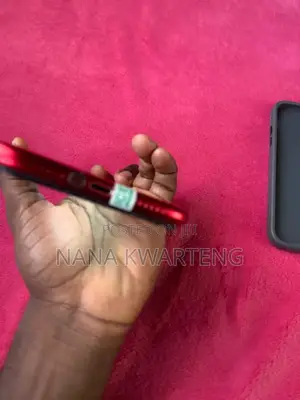 Apple iPhone 11 64 GB Red