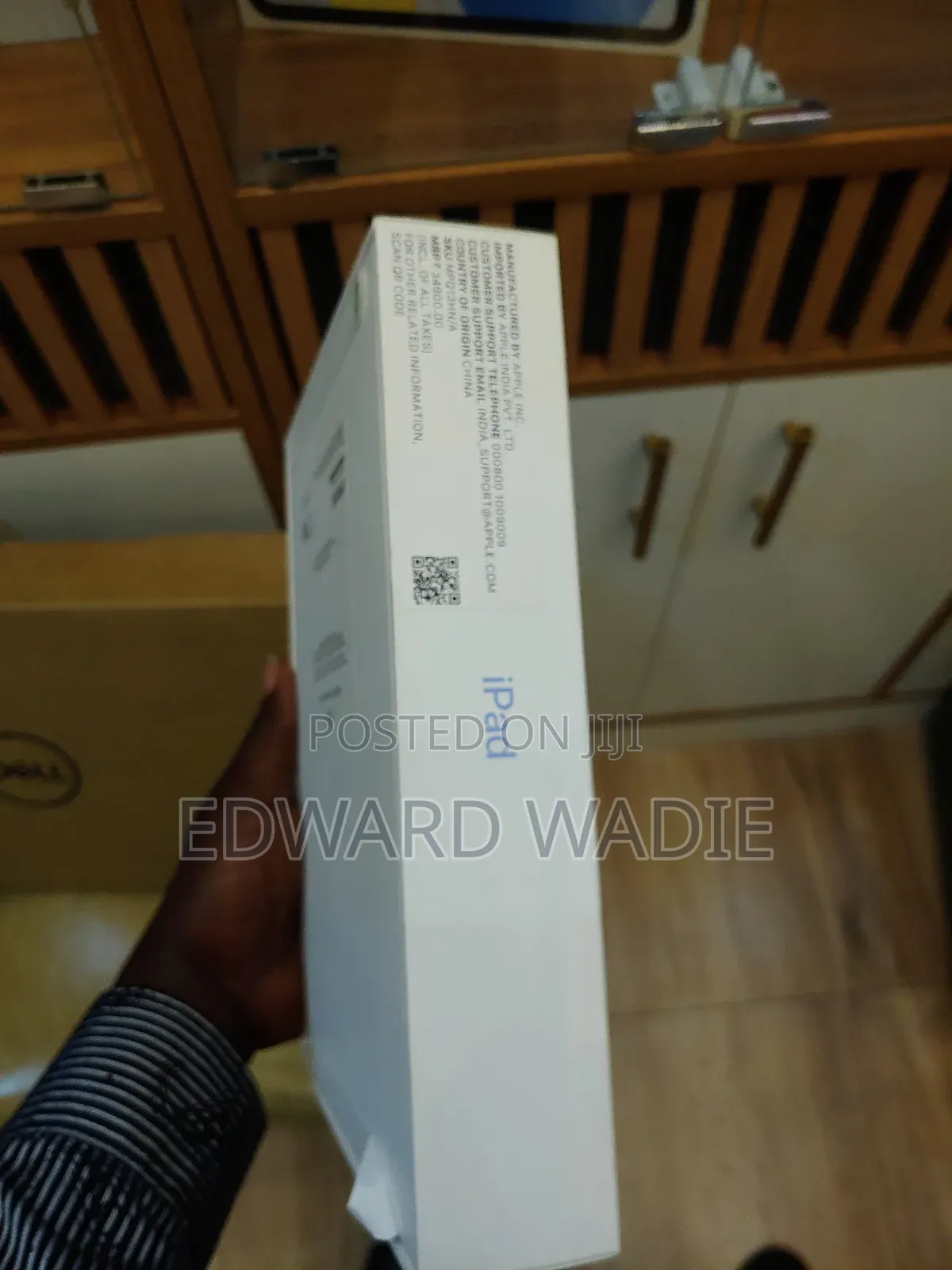 New Apple iPad 10.2 (2020) Wi-Fi 64 GB Black