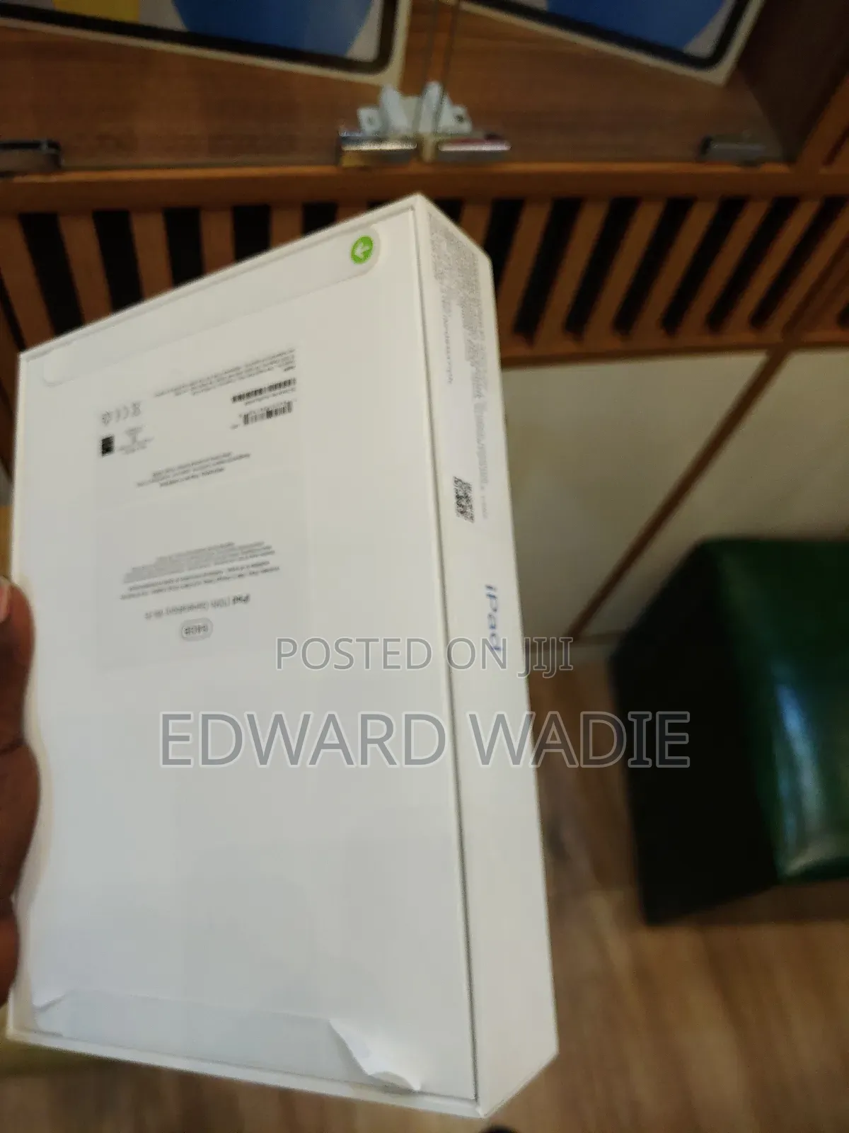 New Apple iPad 10.2 (2020) Wi-Fi 64 GB Black